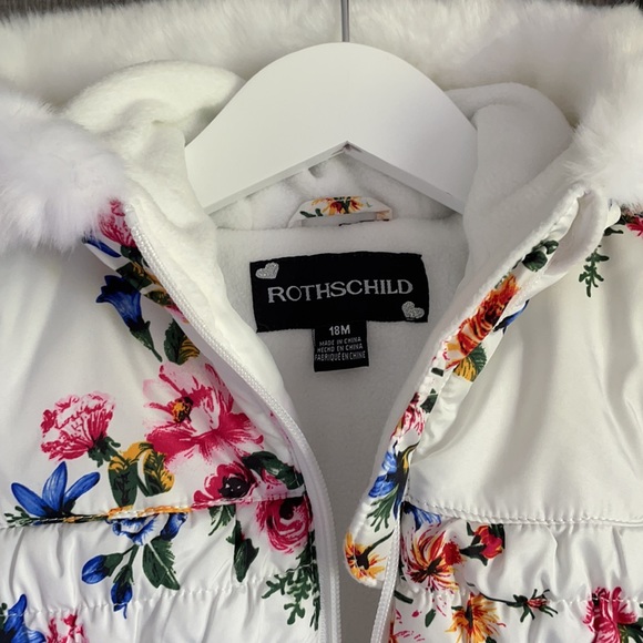 2/$60⭐️Rothschild floral coat and mitts set - Picture 4 of 13